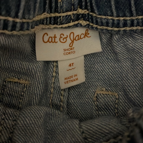 Cat & Jack 4T light blue jean shorts. Worn once, excellent condition! - Picture 2 of 3